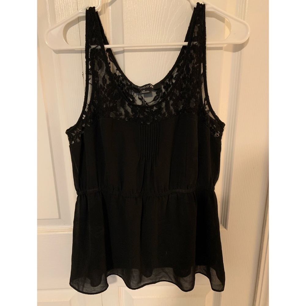 🌺Forever 21 lace tank top🌺
